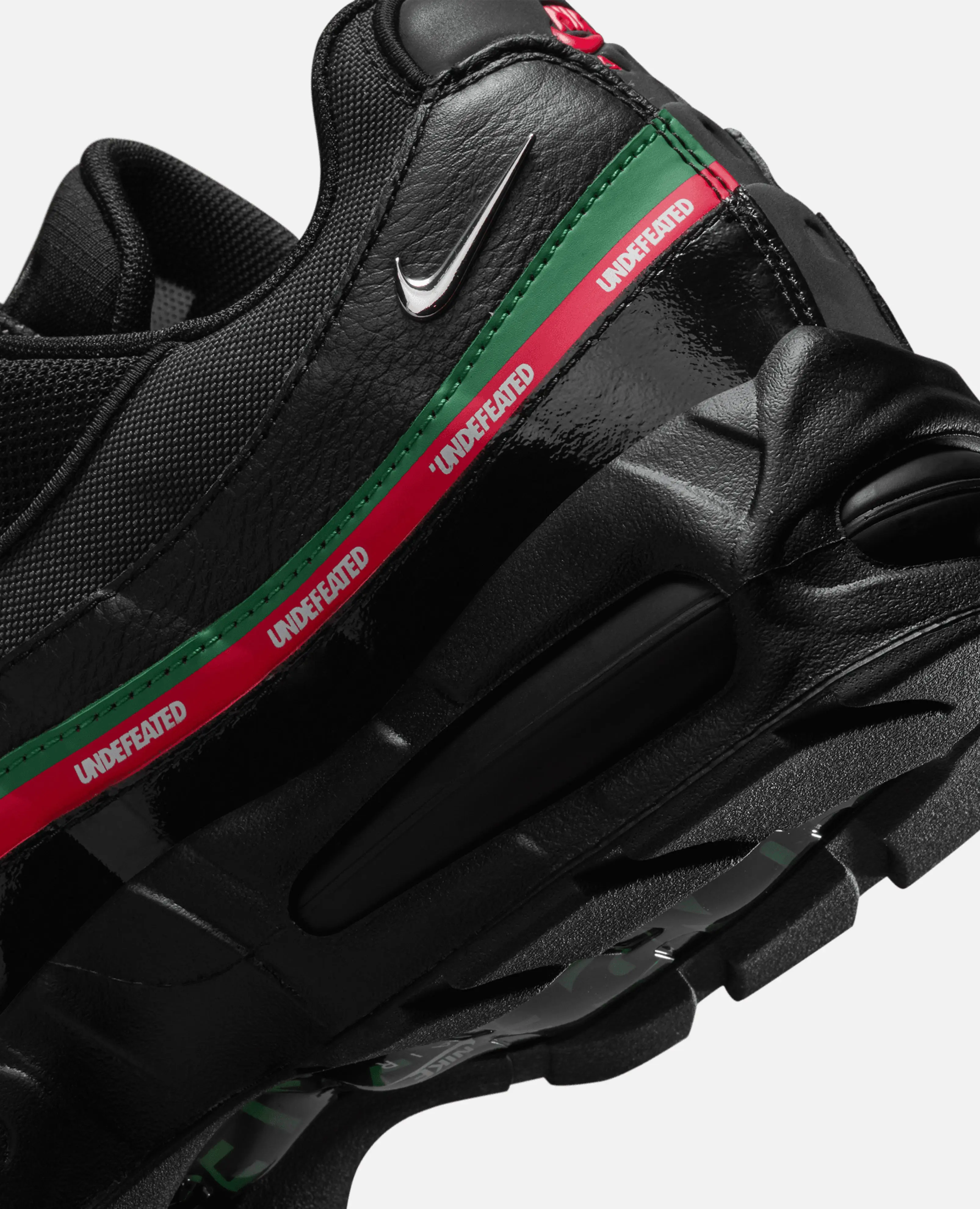 Nike Air Max 95 x Undefeated (Black/Metallic Silver-Gorge Green) - Image 8